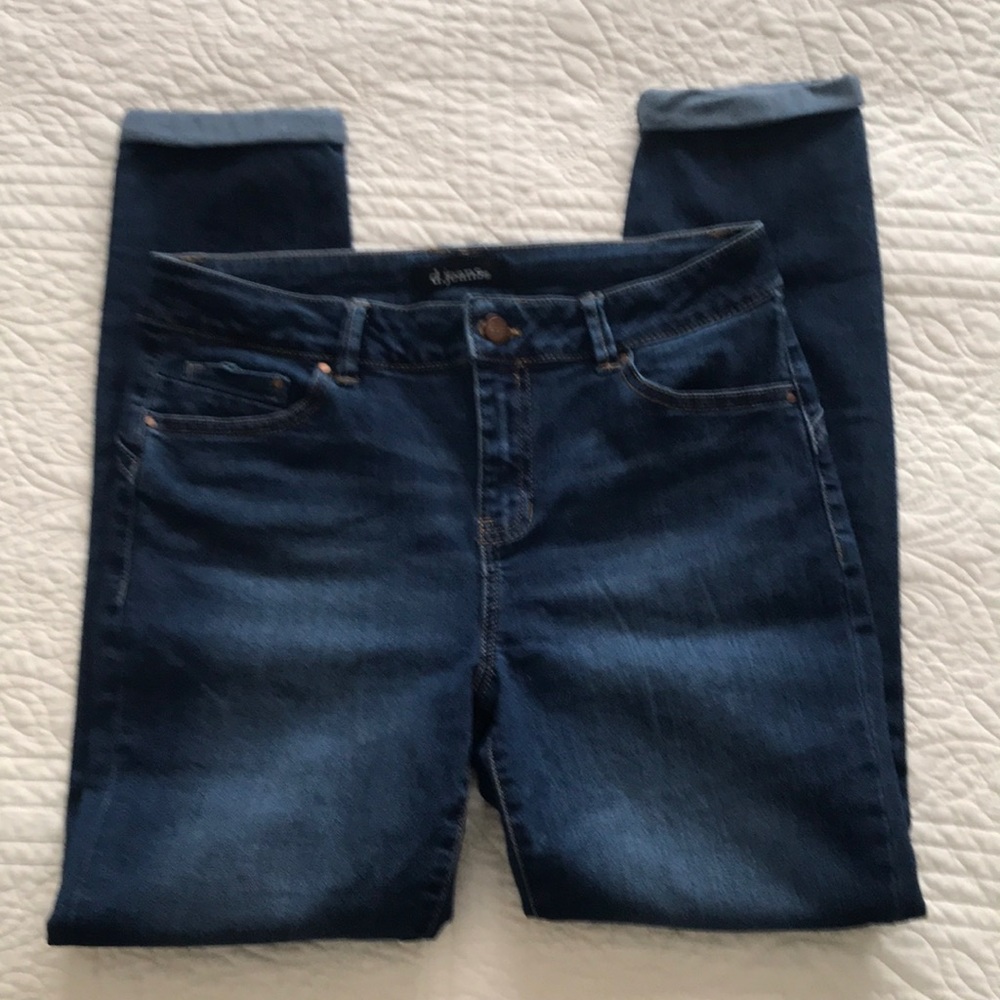 Cuffed d. jeans size 6
